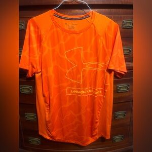 Men’s Under Armour Heat Gear shirt. XL